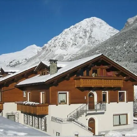Comodo Rifugio Montano La Staffa In Valdidentro *